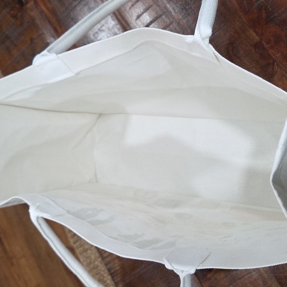 Stylish Cream Tote FRIENDS Bag with Colorful Prints NWOT - Picture 8 of 8